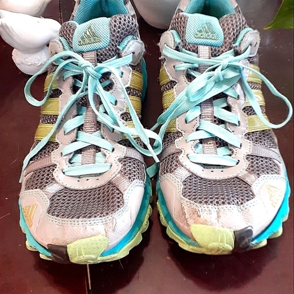 adidas Shoes - Adidas Response TR